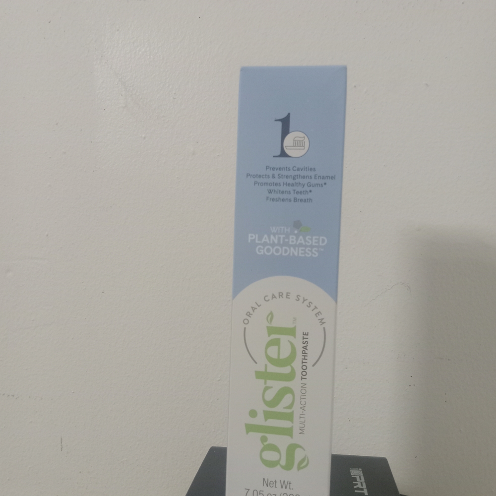 Multiaction Toothpaste with Plant-Based Goodness - Light Blue/White
